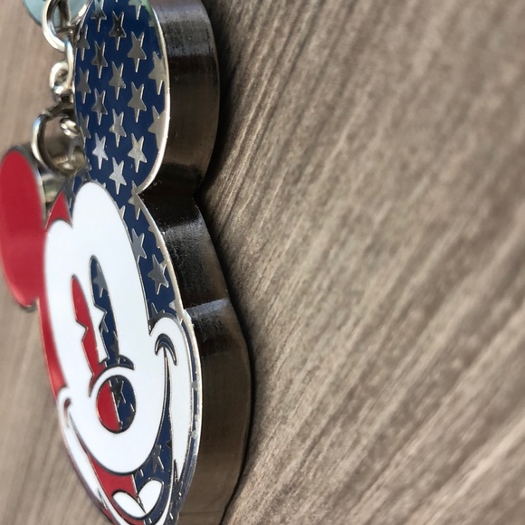 Mickey Mouse keychain - Picture 4 of 5